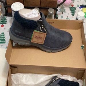 Skechers Charcoal boots